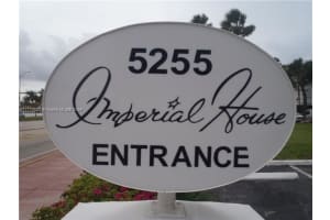 5255 Collins 1a, Miami Beach
