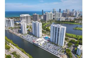 3625 N Country Club Dr 2010, Aventura