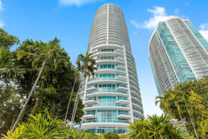 2127 Brickell Ave 2804, Miami