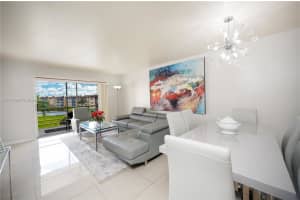 8861 Sunrise Lakes Blvd 301, Sunrise