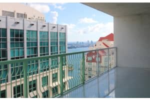 1200 Brickell Bay Dr 4214, Miami