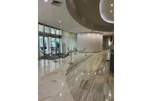 10275 Collins Ave 111, Bal Harbour