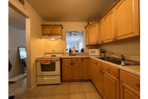 12290 Ne 11th Ct 203, North Miami