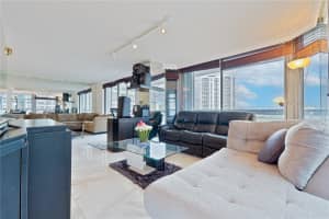 19101 Ne 36th Ct 2007, Aventura