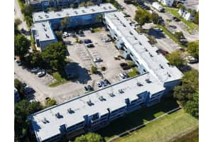 9365 Fontainebleau Blvd E207, Miami