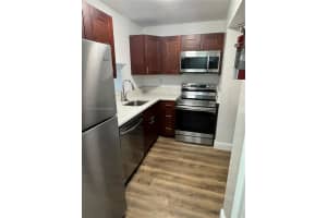708 Sw 81st Ave 5b, North Lauderdale