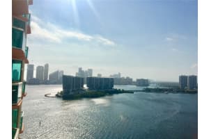 3370 Hidden Bay Dr 2010, Aventura