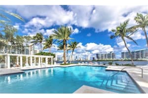 3225 Ne 184th St 10105, Aventura