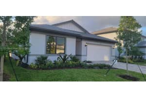2941 Hibiscus Ave, Lauderdale Lakes