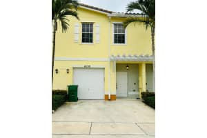 4030 Nw 11th St, Lauderhill