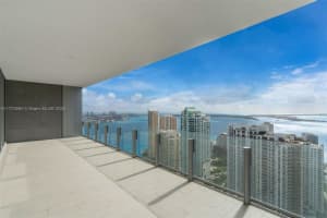 300 Biscayne Blvd Way 4202, Miami