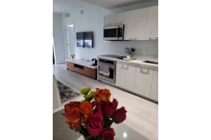 55 Sw 9th St 2709, Miami