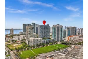 121 Ne 34th St 1005, Miami