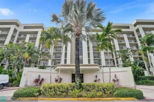 7050 Nw 44th St 402, Lauderhill