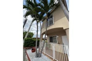 425 E 3rd Ave 6, Hialeah