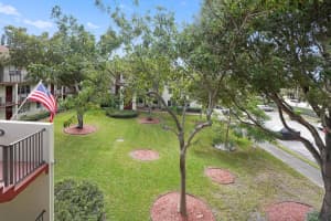 151 Sw 135th Ter 302t, Pembroke Pines