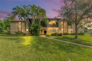 442 Pine Glen Ln D-2, Green Acres