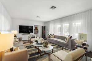 550 Pidgeon Plum Ln, Miami