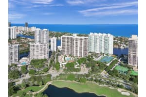 20281 E Country Club Dr 407, Aventura