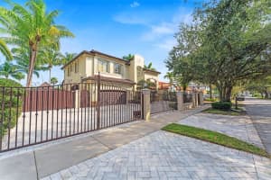 16801 Nw 77th Pl, Miami Lakes