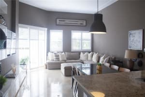 19900 E Country Club Dr 120, Aventura