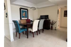 3600 Yacht Club Dr 304, Aventura
