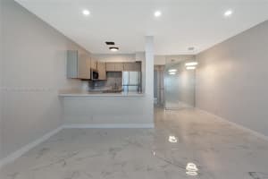 820 Sw 11th Ave 14b, Hallandale Beach