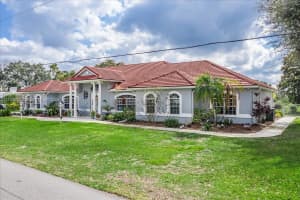 349 Ne Anderson, Lake Placid