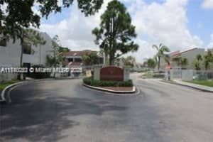 6532 Racquet Club Dr 73, Lauderhill