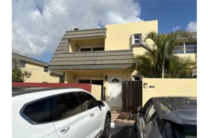 8317 Sw 137th Ave 8317, Miami