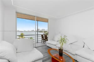 2821 Ne 163th St 5j, North Miami Beach
