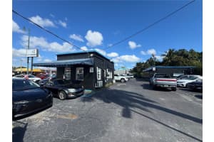 3130 Sw 8th St, Miami