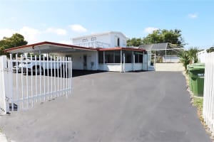 141 Mcarthur Pkwy B, Pembroke Pines