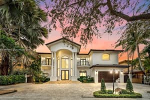 8200 Nw 163rd St, Miami Lakes
