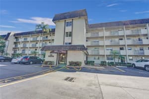 6080 Nw 44th St 401, Lauderhill