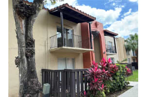 10744 N Kendall M-18, Miami