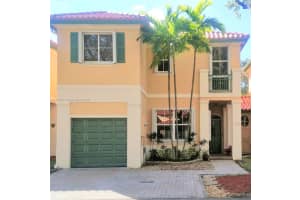 8354 Nw 142nd St, Miami Lakes