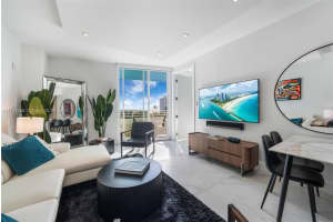 225 Collins Ave 6j, Miami Beach