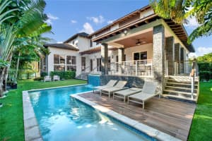 573 Warren Ln, Key Biscayne