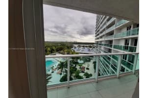 100 Bayview Dr 721, Sunny Isles Beach
