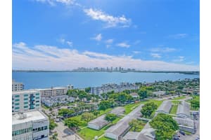 7601 E Treasure Dr 406, North Bay Village
