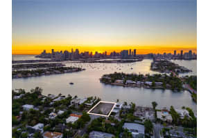 228 + 302 W Dilido Dr, Miami Beach