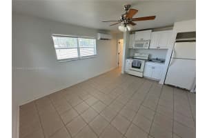 318 Tarpon Dr 1, Cape Coral