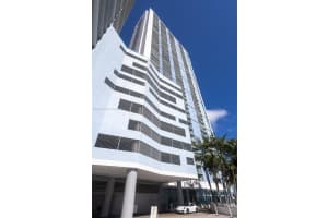 335 S Biscayne Blvd 2200, Miami