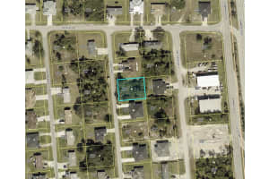 109/111 Gilbert Ave S, Lehigh Acres