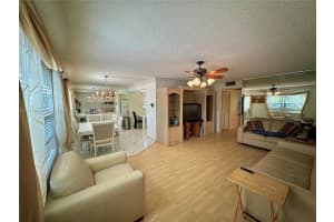 850 Sw 133rd Ter 201b, Pembroke Pines