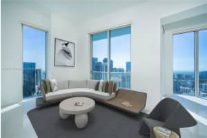 185 Sw 7th St 4412, Miami