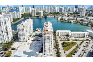 18051 Biscayne Blvd 801, Aventura