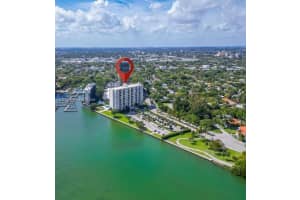 880 Ne 69th St 12r, Miami