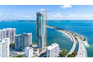 175 Se 25 Rd 3902, Miami